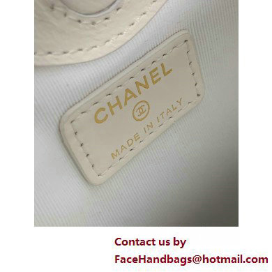 CHANEL Shiny Lambskin  &  Gold-Tone Metal Clutch with Chain AP3875 WHITE 2025